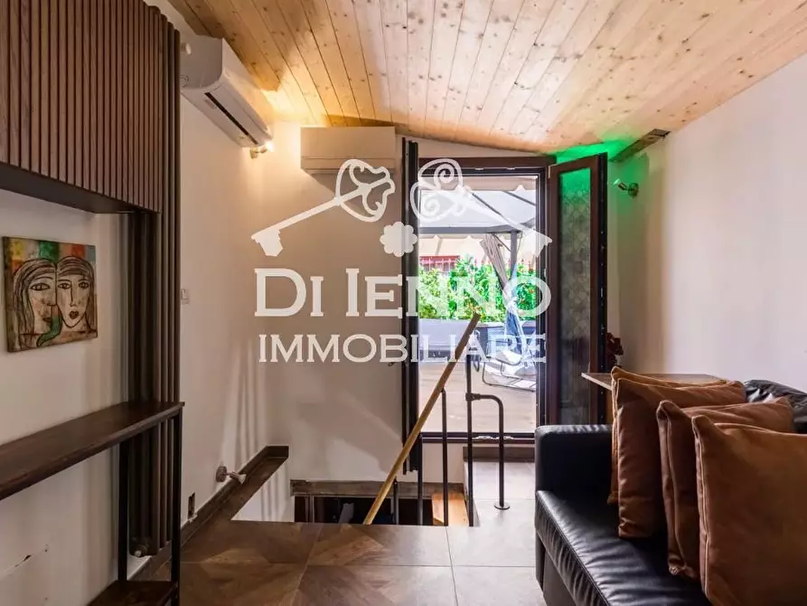 Immagine 13 di Casa trifamiliare in vendita  in Via Napoleone III a Roma