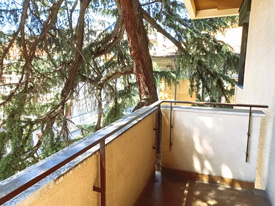 Immagine 2 di Casa trifamiliare in affitto  in Via Monferrato a Milano