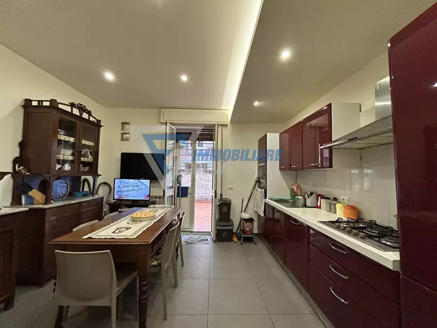 Immagine 2 di Casa trifamiliare in vendita  in VIA CARLENTINI a Siracusa