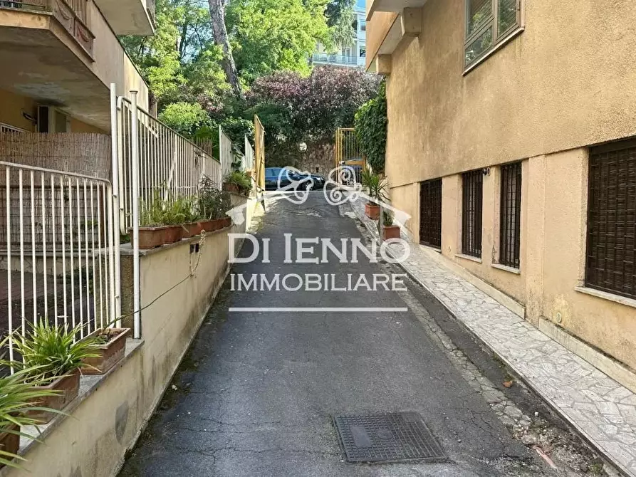 Immagine 2 di Villa in vendita  in Via Giacinta Pezzana a Roma