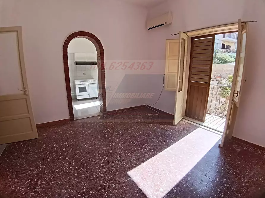 Immagine 1 di Casa trifamiliare in vendita  in Via Marche a Siracusa