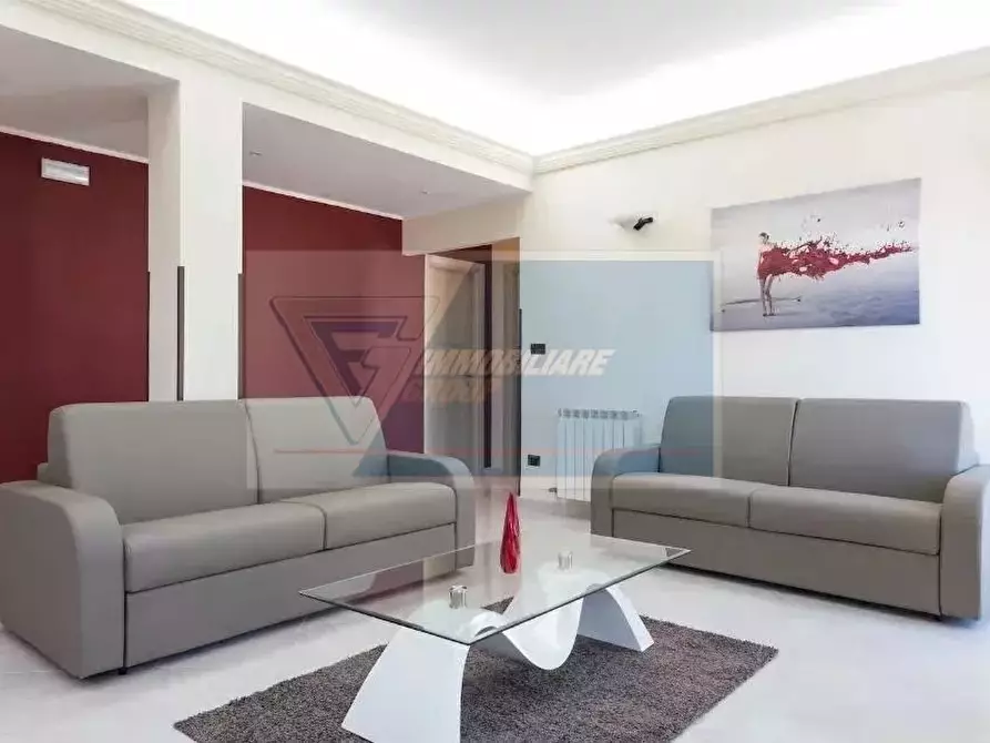 Immagine 4 di Casa trifamiliare in affitto  in Viale Teracati a Siracusa