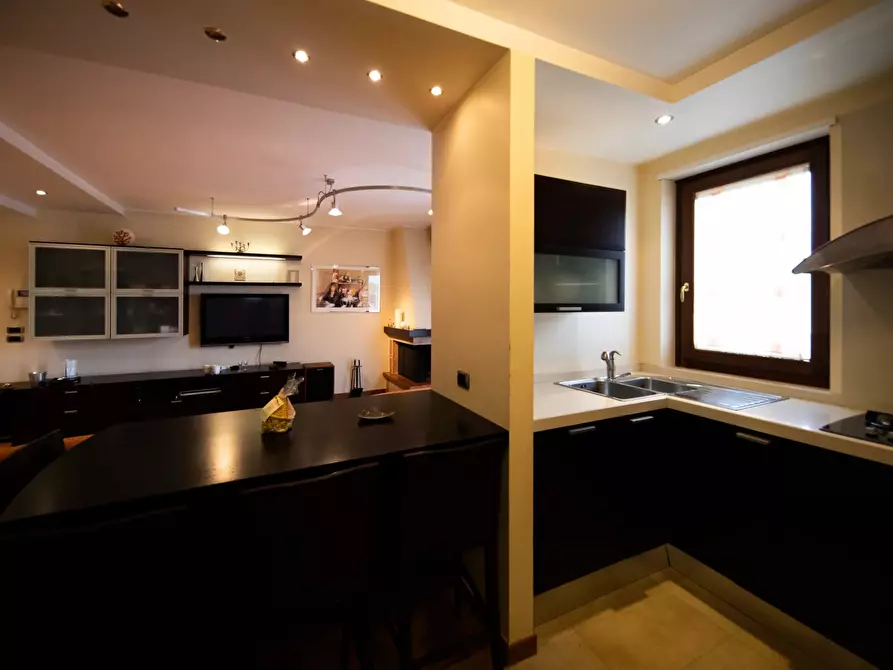 Immagine 4 di Casa trifamiliare in vendita  in Vico XX Vittorio Emanuele.19 a Bari