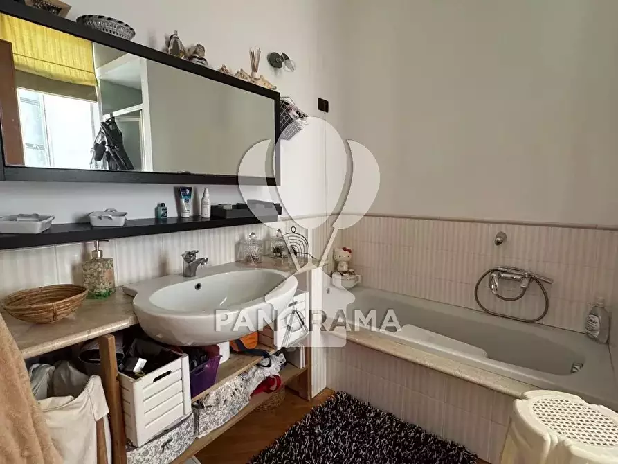 Immagine 13 di Casa trifamiliare in vendita  in Via Edison a Alcamo