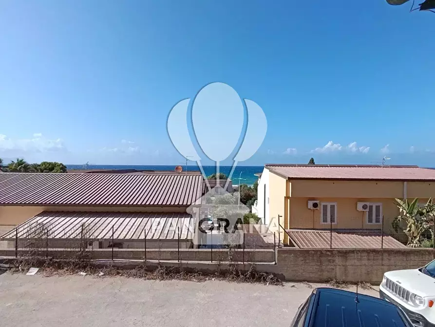 Immagine 19 di Casa trifamiliare in vendita  a Alcamo