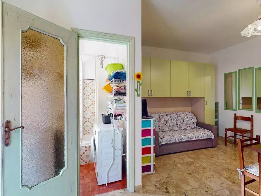 Immagine 3 di Casa trifamiliare in vendita  in Corso Leonardo da Vinci 6 a Borghetto Santo Spirito