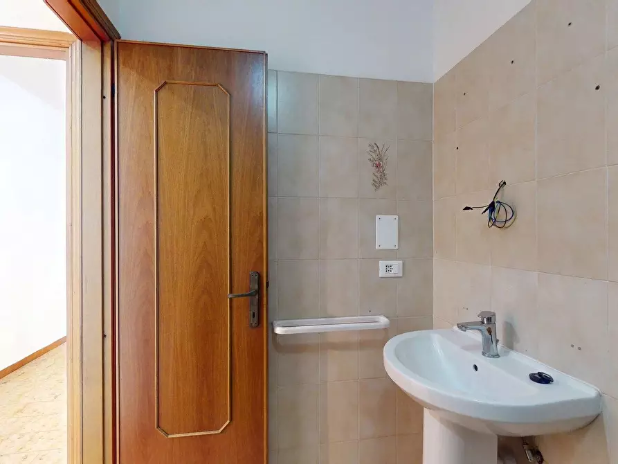 Immagine 21 di Casa trifamiliare in vendita  in Largo Sgorini, 7 a Toirano