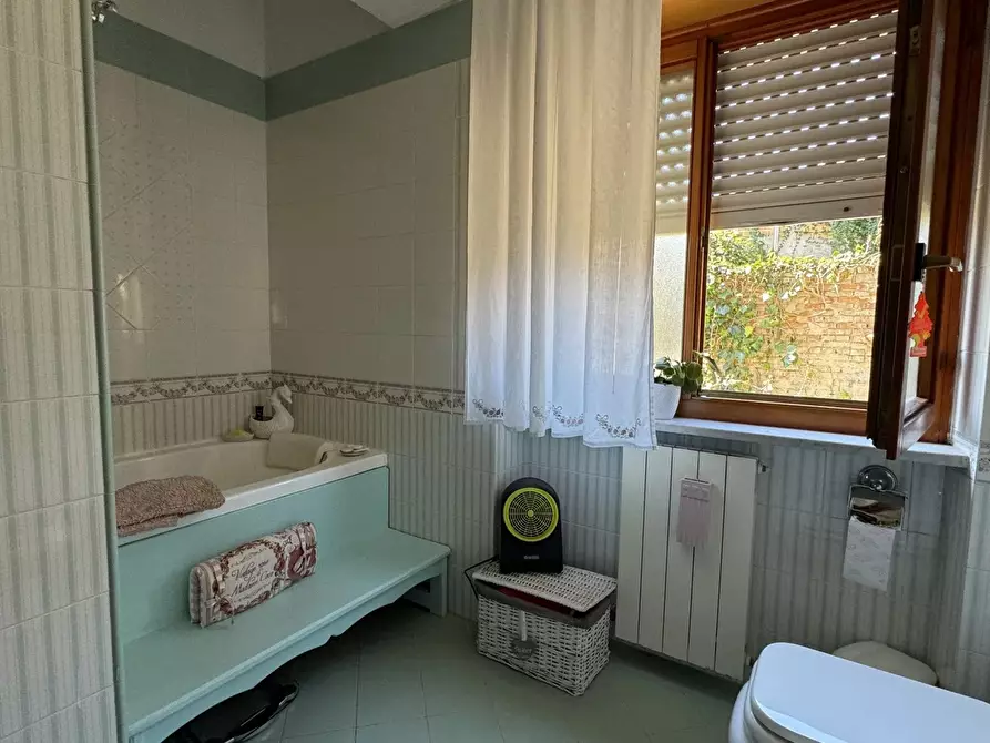 Immagine 21 di Casa trifamiliare in vendita  a Altilia