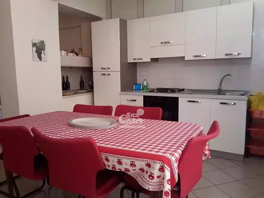 Immagine 2 di Casa trifamiliare in vendita  a Marsala