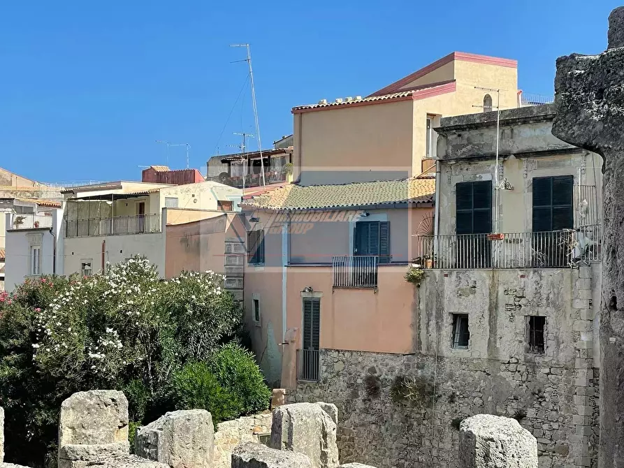 Immagine 3 di Casa trifamiliare in vendita  a Siracusa