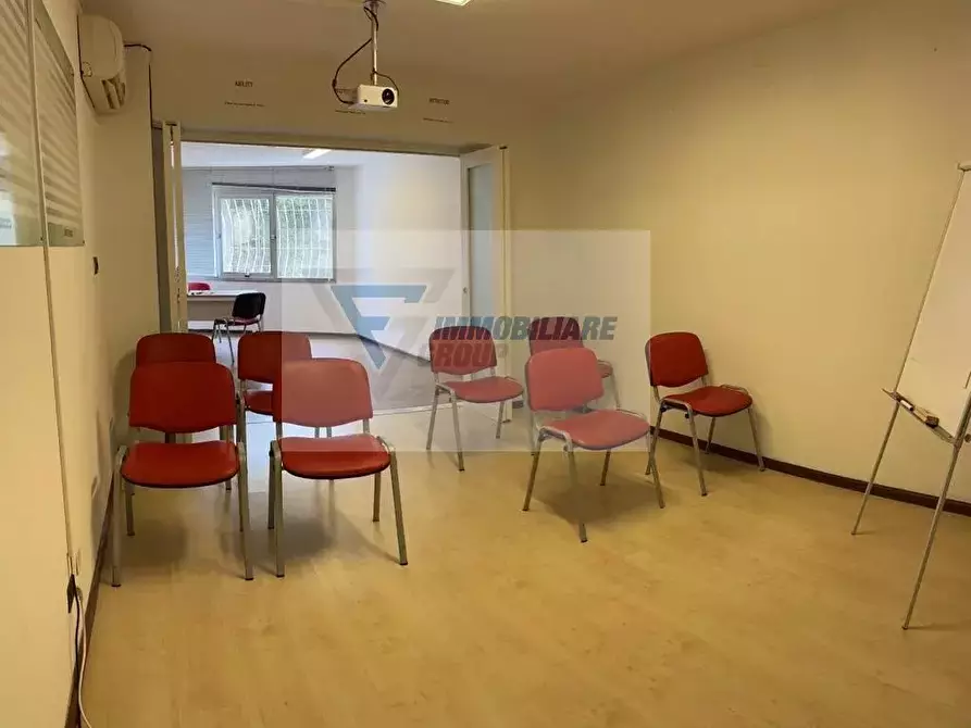 Immagine 3 di Castello in affitto  in Viale Teracati a Siracusa