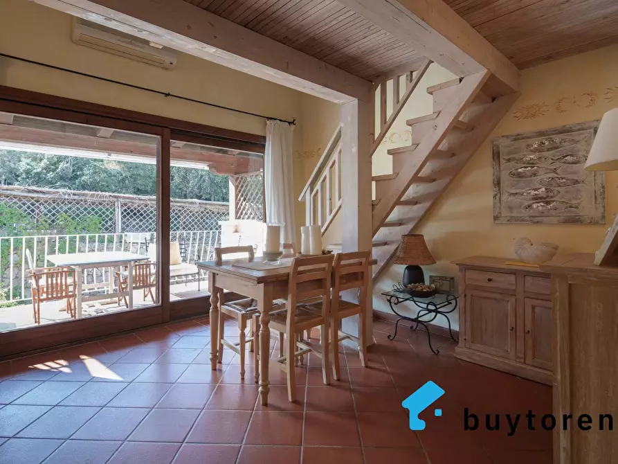 Immagine 2 di Casa trifamiliare in vendita  in Piazza Ginestre a Olbia