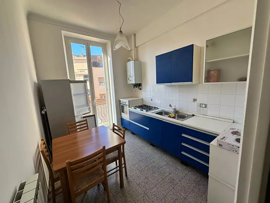 Immagine 3 di Casa trifamiliare in vendita  in Via Roma, 10 a Ventimiglia