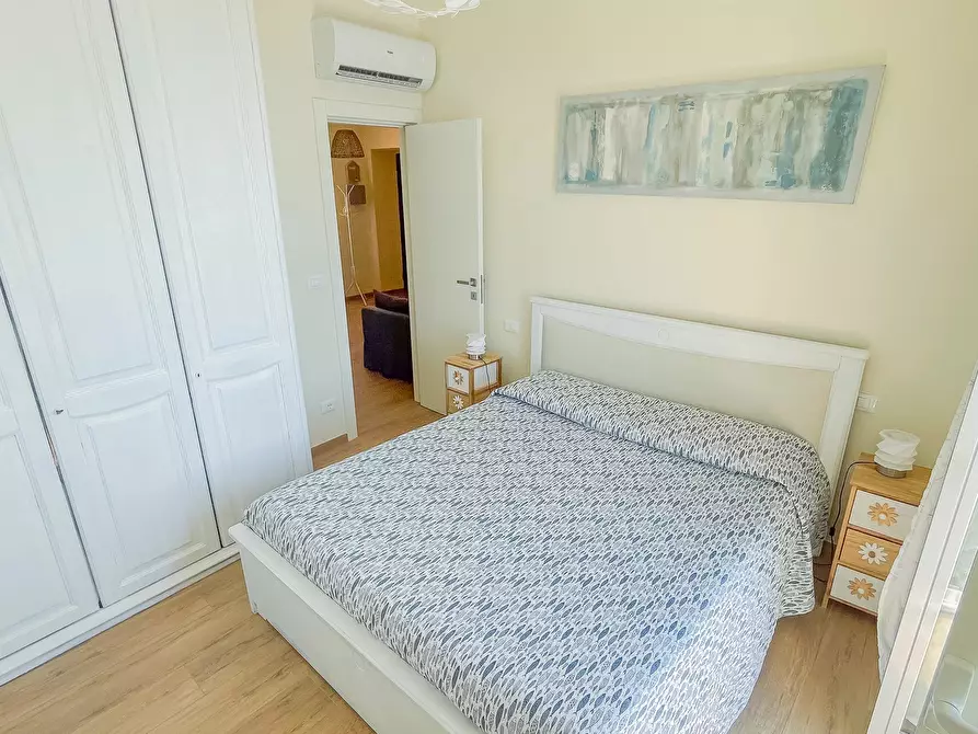 Immagine 12 di Casa trifamiliare in vendita  in Via della Pace, 33 a Ventimiglia