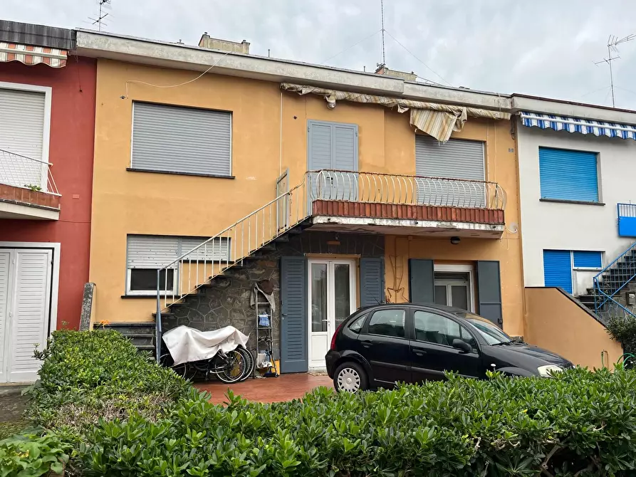 Immagine 1 di Casa trifamiliare in vendita  in Via Frugoni a Lavagna