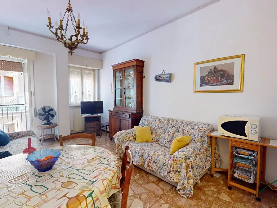 Immagine 3 di Casa trifamiliare in vendita  in Corso Europa 37. a Borghetto Santo Spirito