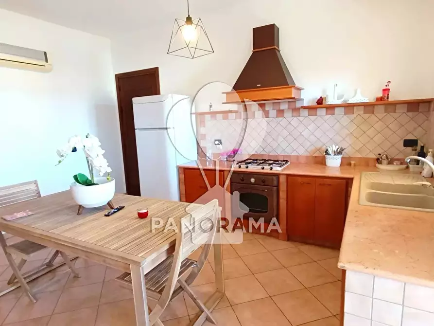 Immagine 2 di Casa trifamiliare in vendita  a Alcamo