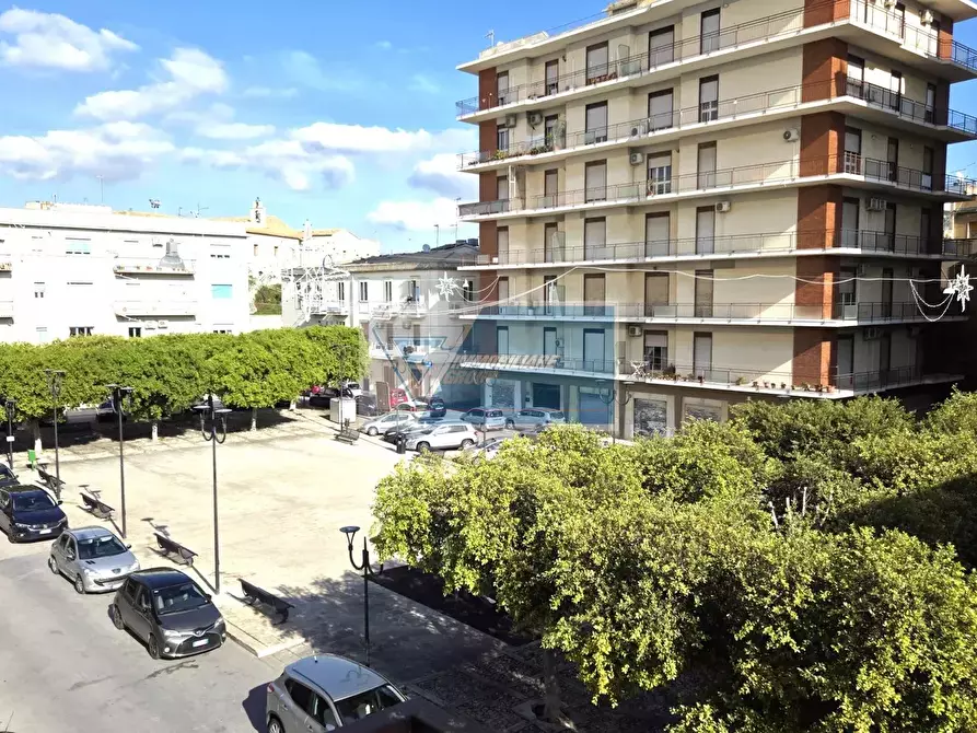 Immagine 11 di Casa trifamiliare in vendita  a Noto