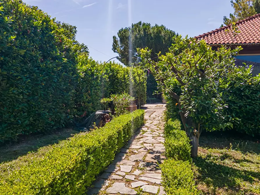 Immagine 9 di Terreno edificabile in vendita  in Via alle Ville 3 a Ventimiglia