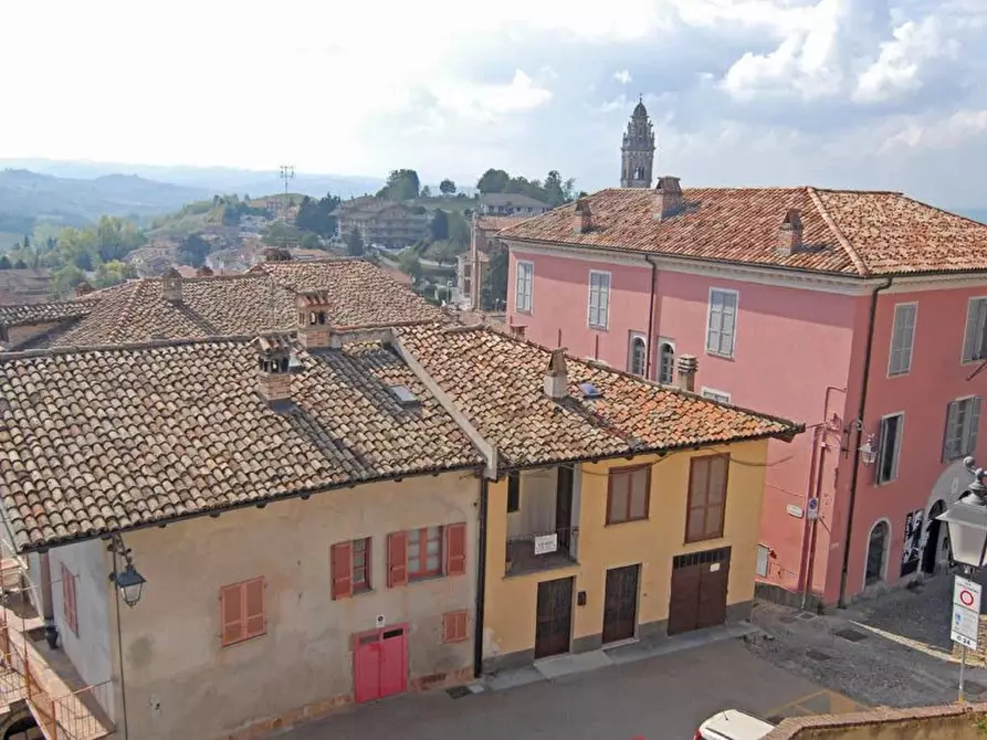Immagine 24 di Casa trifamiliare in vendita  a Monforte D'alba