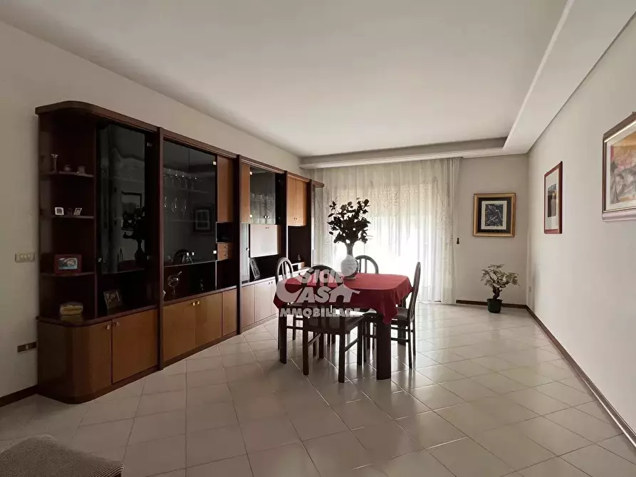 Immagine 2 di Casa trifamiliare in vendita  a Marsala