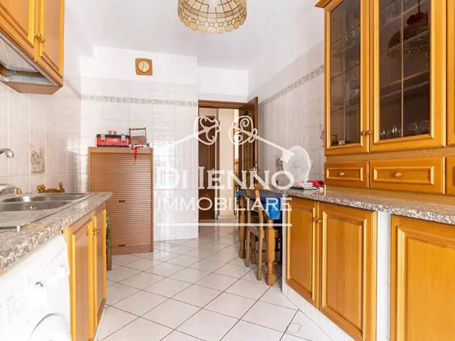 Immagine 13 di Casa trifamiliare in vendita  in Via Cairano a Roma