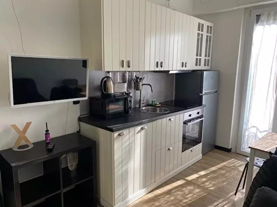 Immagine 1 di Casa trifamiliare in affitto  a Milano