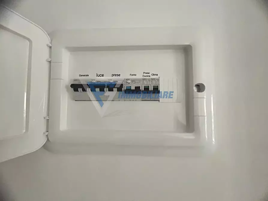 Immagine 14 di Casa trifamiliare in vendita  in via monte bianco a Siracusa