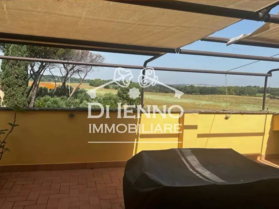 Immagine 17 di Casa trifamiliare in affitto  a Roma