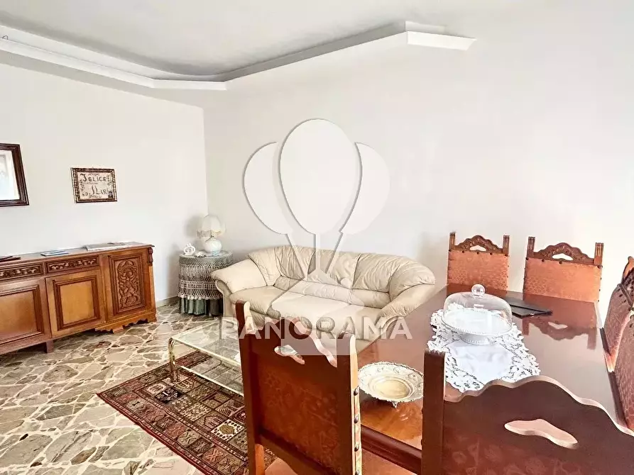 Immagine 12 di Casa trifamiliare in vendita  in Via Francesco Laurana a Alcamo