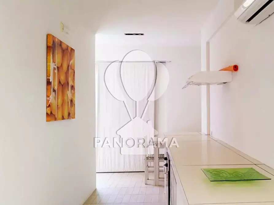 Immagine 8 di Casa trifamiliare in vendita  a Castelvetrano