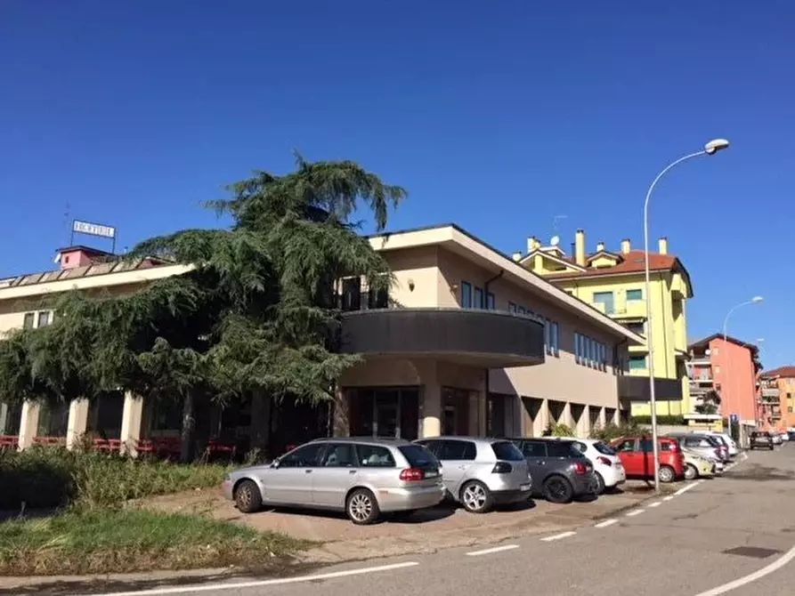 Immagine 19 di Attico in vendita  a Bernate Ticino