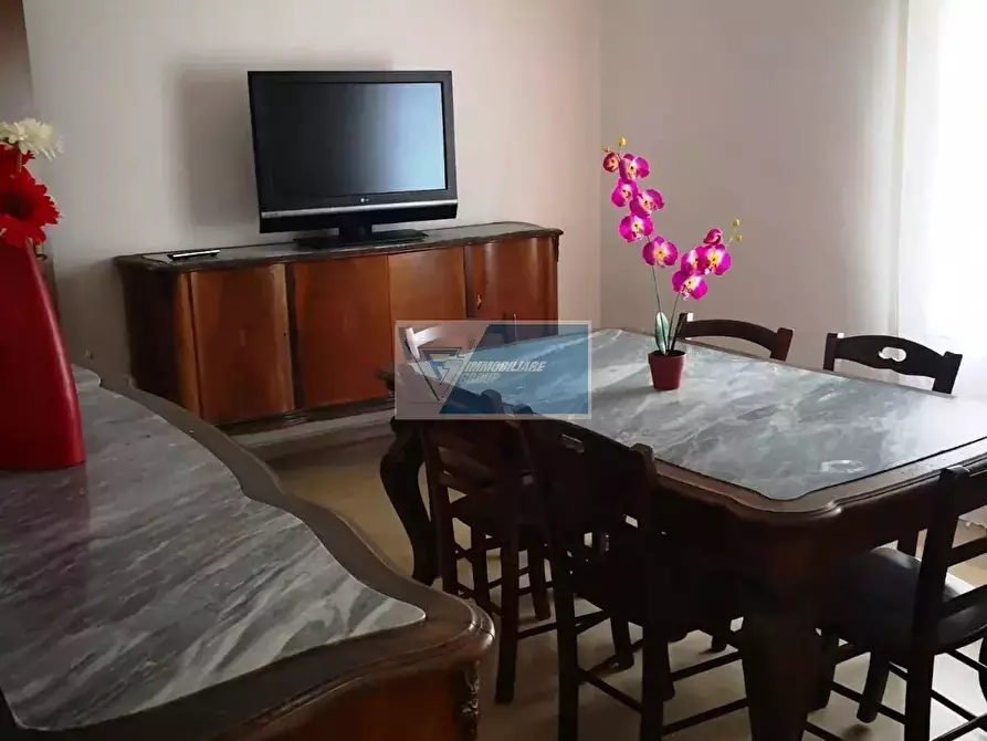 Immagine 8 di Casa trifamiliare in vendita  a Noto