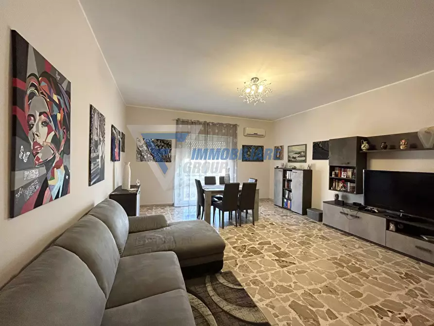 Immagine 2 di Casa trifamiliare in vendita  in Via Augusta a Siracusa