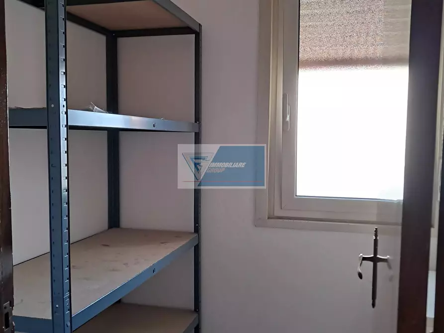 Immagine 9 di Casa trifamiliare in vendita  in Via Ippolito Pindemonte, 77 a Buccheri