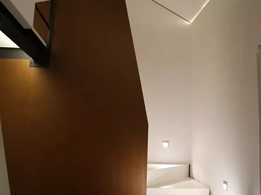 Immagine 17 di Casa trifamiliare in affitto  in PIAZZA DERGANO, 3. a Milano