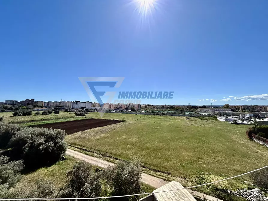 Immagine 2 di Casa trifamiliare in vendita  in Via Augusta a Siracusa