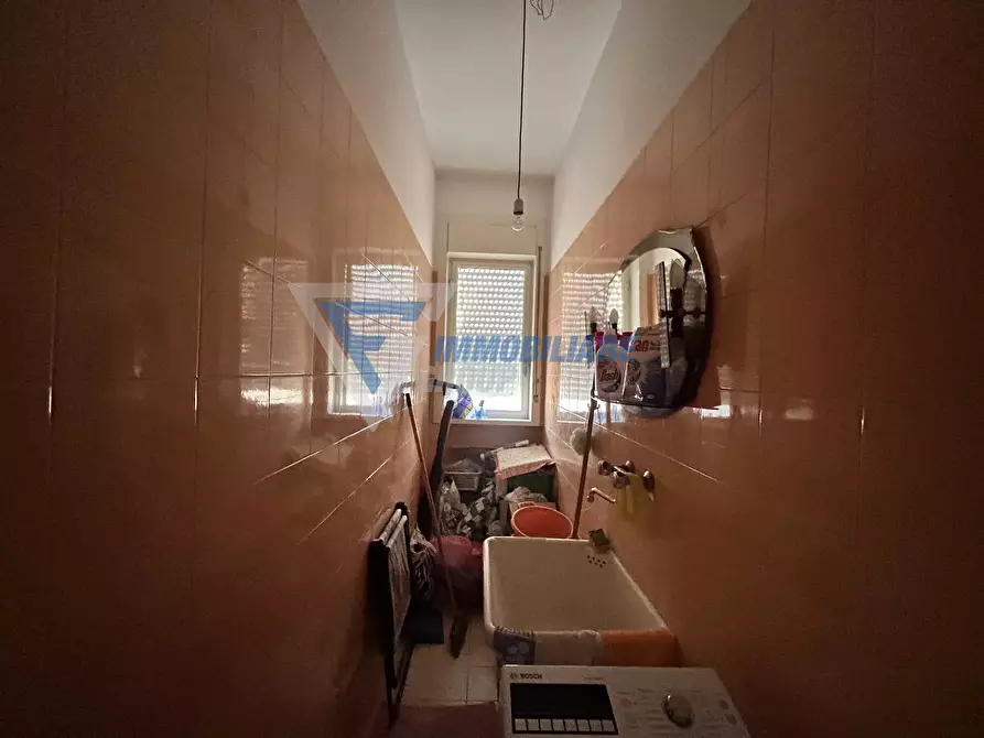 Immagine 7 di Casa trifamiliare in vendita  in Via Cassaro a Siracusa