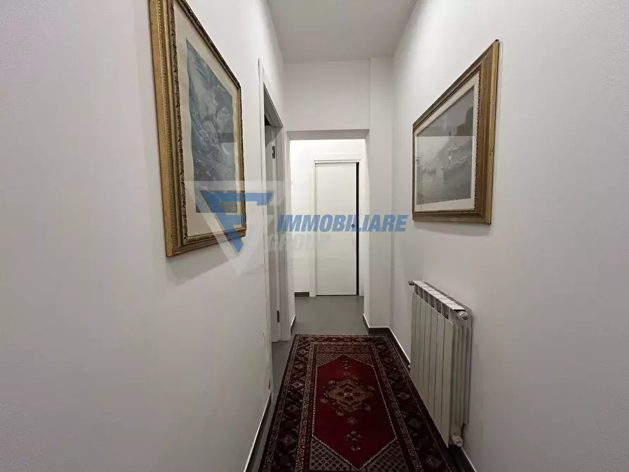 Immagine 3 di Casa trifamiliare in vendita  in VIA CARLENTINI a Siracusa