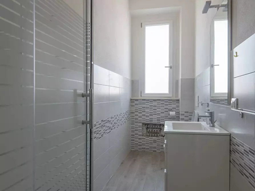 Immagine 27 di Casa trifamiliare in vendita  in Via Umbria, 1 a Macomer