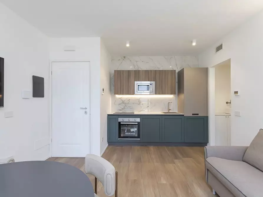 Immagine 7 di Casa trifamiliare in affitto  a Milano