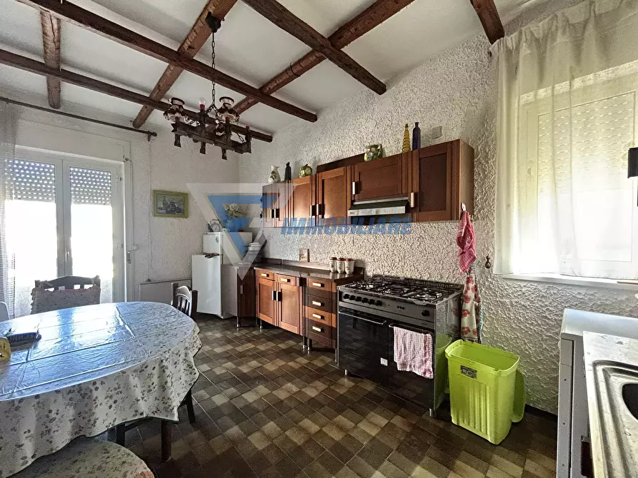 Immagine 3 di Casa trifamiliare in vendita  in Via Cassaro a Siracusa