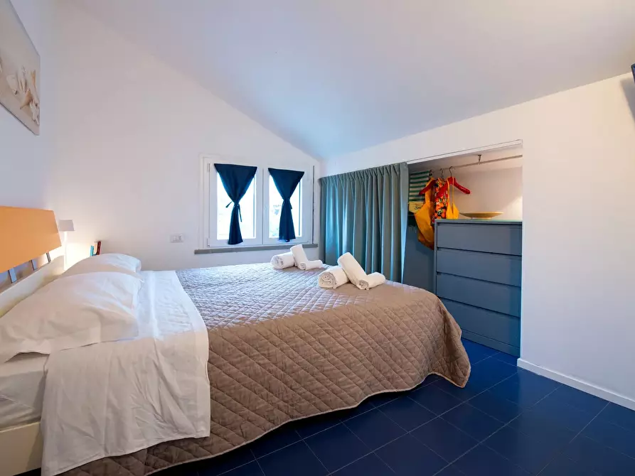 Immagine 10 di Casa trifamiliare in vendita  a Cattolica