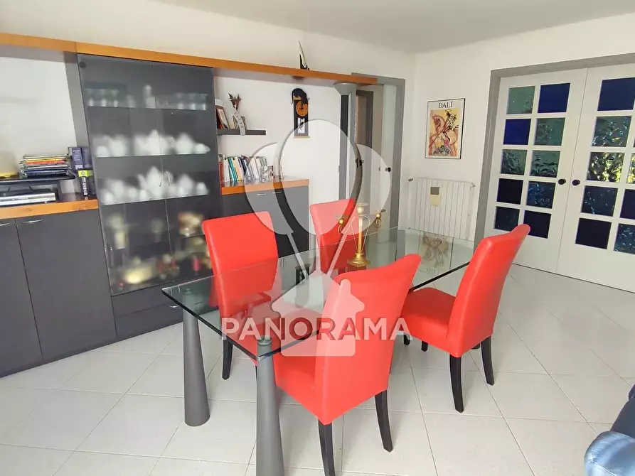 Immagine 27 di Casa trifamiliare in vendita  in Via Florio a Alcamo