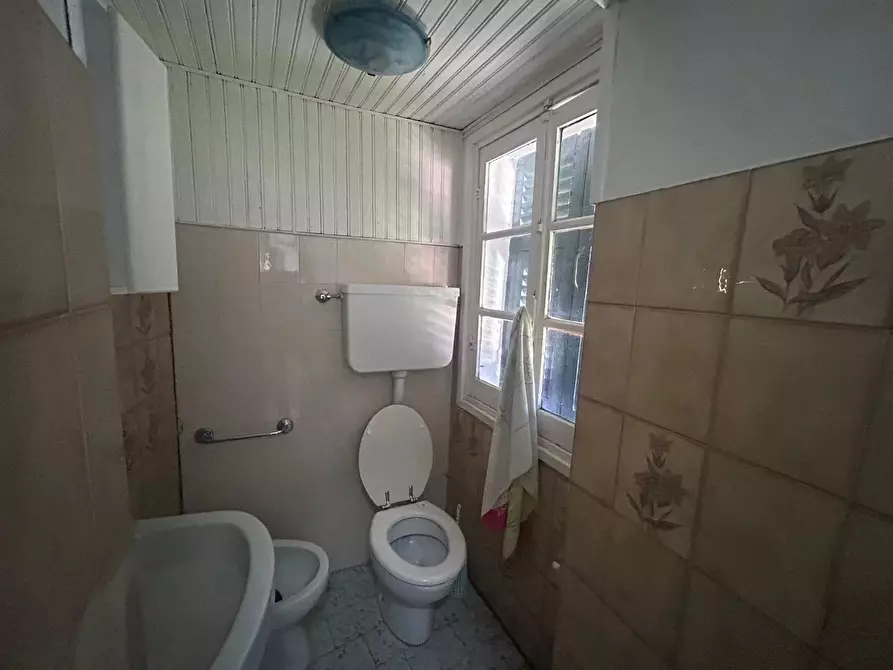 Immagine 12 di Casa trifamiliare in vendita  a Ventimiglia