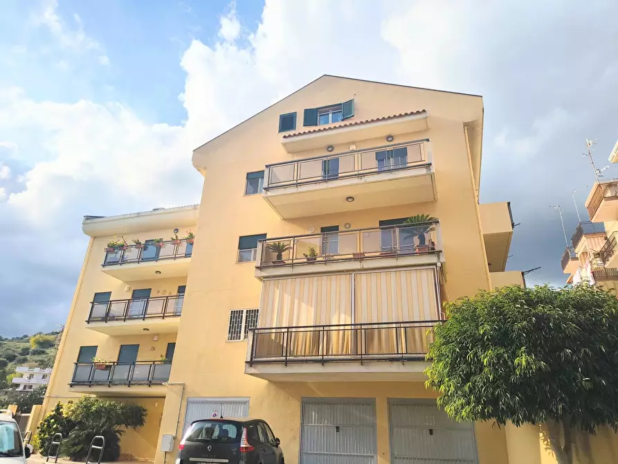 Immagine 7 di Casa trifamiliare in vendita  a Messina