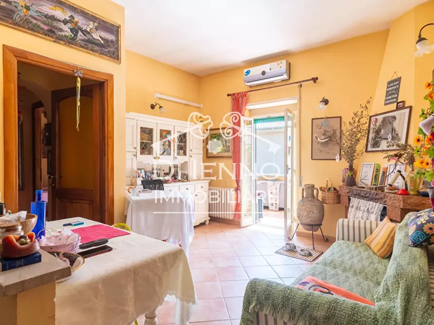 Immagine 3 di Casa trifamiliare in vendita  in Via Siziano a Roma