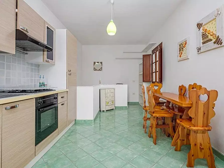 Immagine 6 di Casa trifamiliare in vendita  in via Grazia Deledda, 19. a Aggius