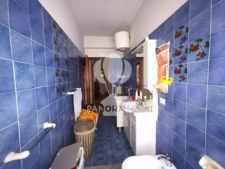 Immagine 12 di Casa trifamiliare in vendita  in Via Benvenuto Cellini, 9 a Partinico