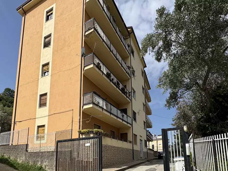 Immagine 26 di Casa trifamiliare in vendita  in Contrada Guarassano a Cosenza